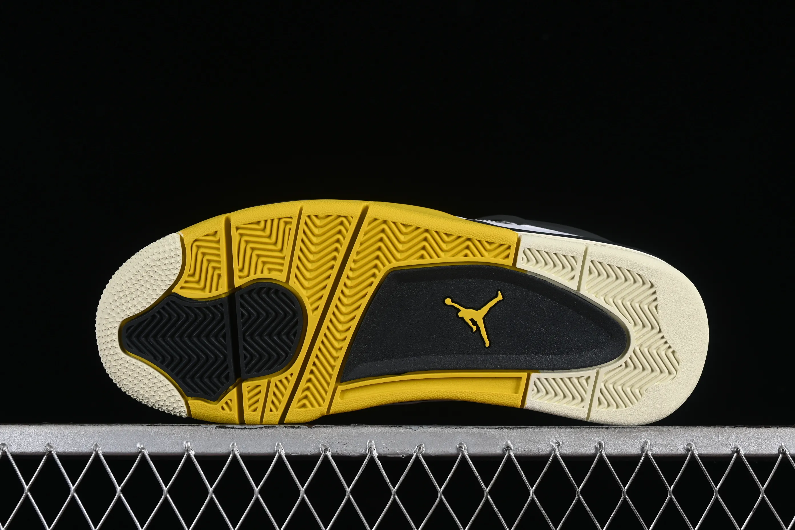 All categories Air Jordan Jordan series basketball shoes Air Jordan 4 GX foreign trade version Air Jordan 4 Retro "Vivid Sulfur" AJ4 Joe 4 Bai Lei Gong AQ9129-101